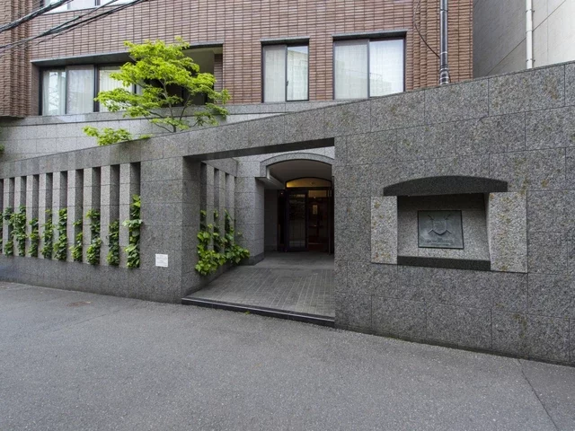 ザ・ドチェスター南麻布 アプローチ