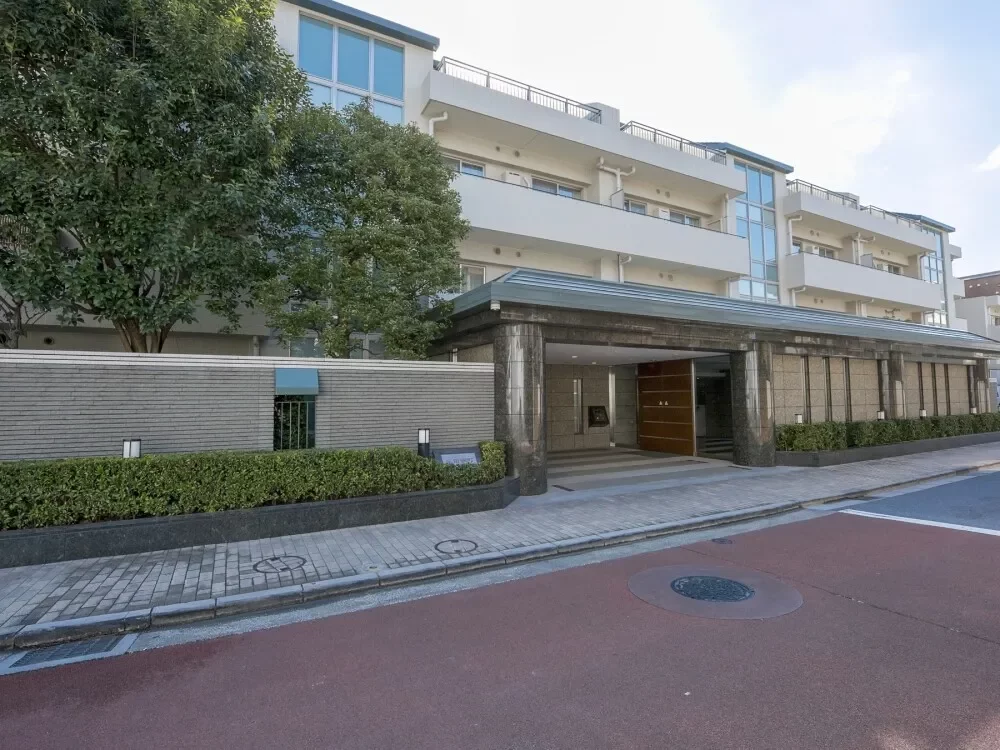 パークコート三田綱町 アプローチ