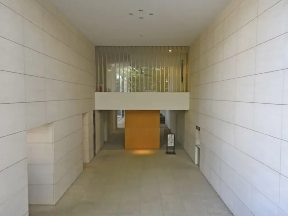 神宮前五丁目ブランシェ エントランス