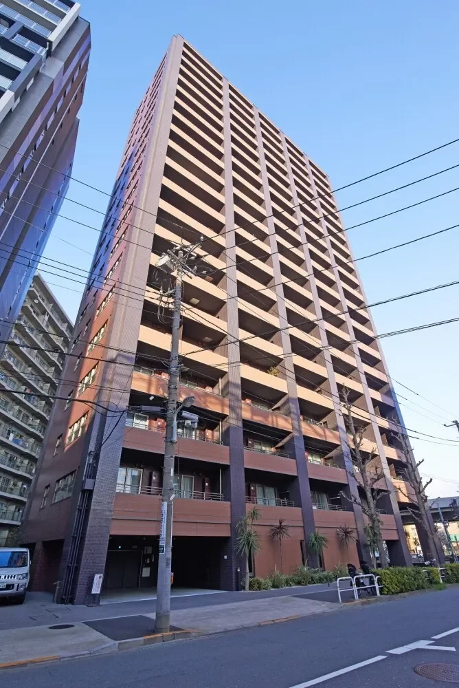 ラプラースウエスト 外観