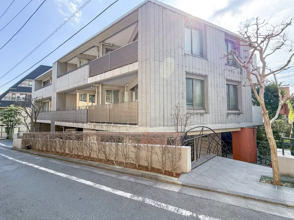 市谷逢坂ハウス 外観