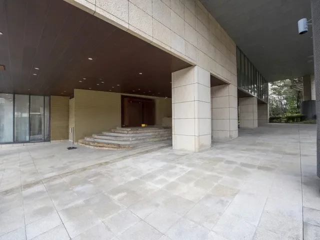 パークマンション千鳥ヶ淵アプローチ