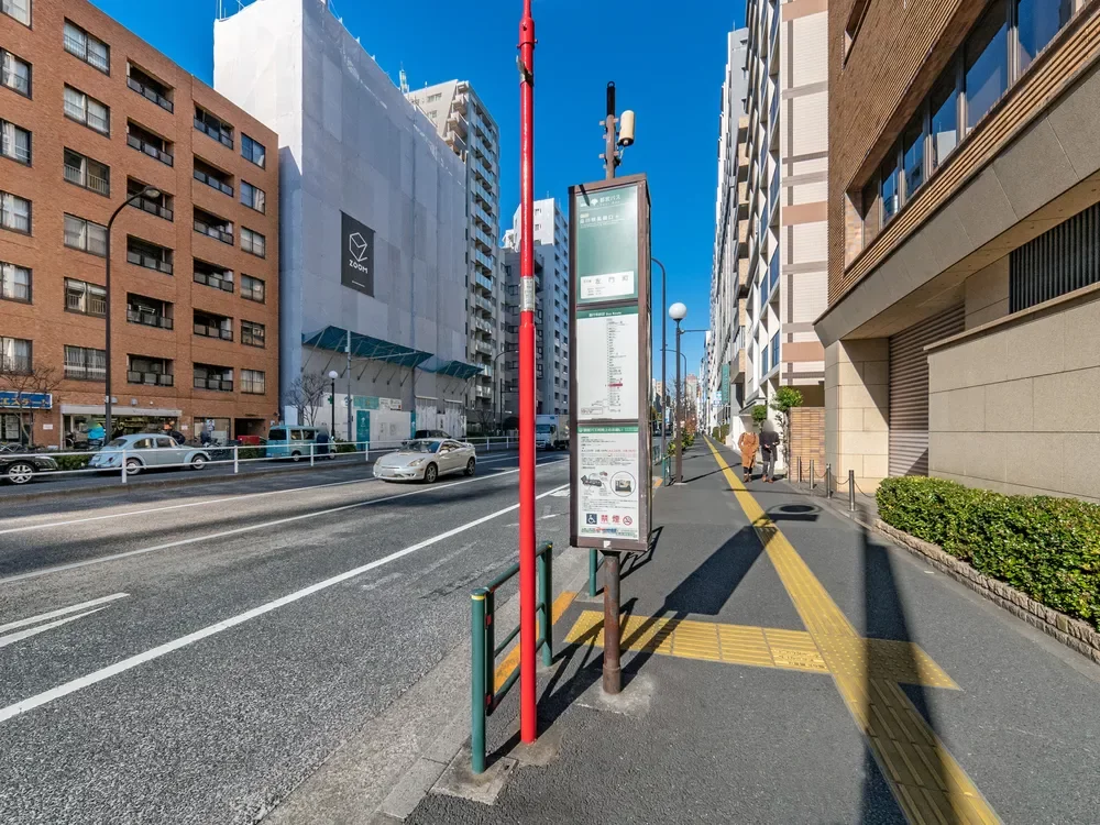 「左門町」バス停