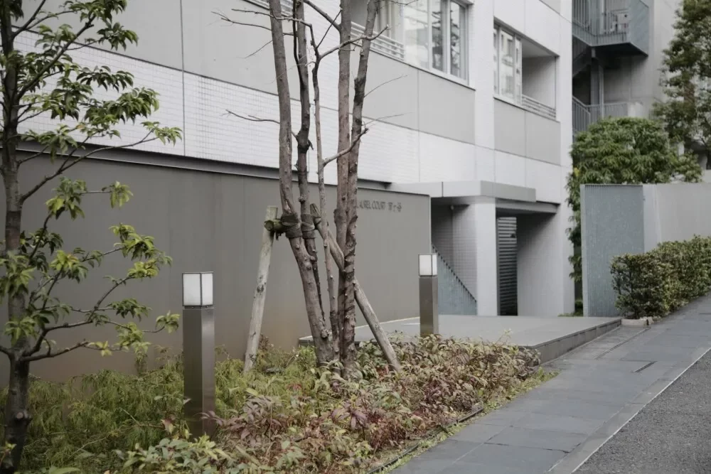 ローレルコート市ヶ谷 アプローチ