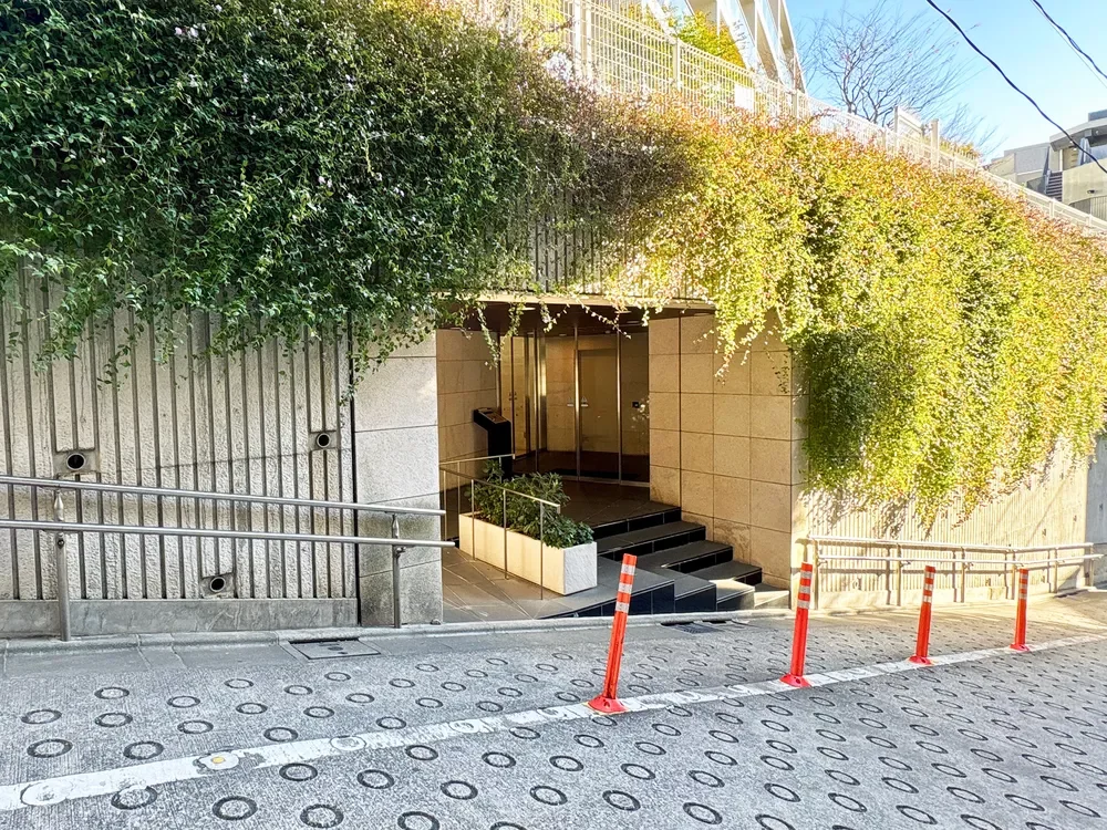 テラス恵比寿の丘 ヒルサイドエントランス