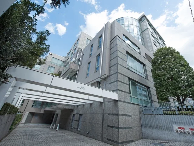 パークマンション白金台サンク 駐車場入口