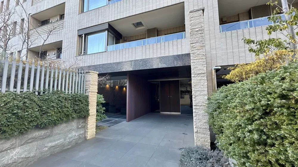 ウェリス麻布狸穴 エントランス