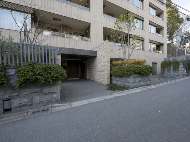 ウェリス麻布狸穴 アプローチ