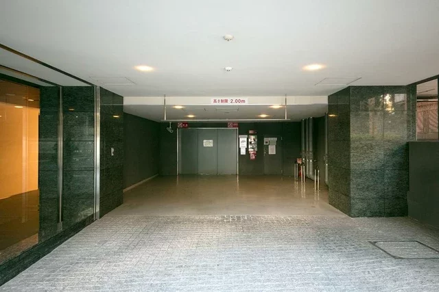 パークコートジオ永田町 車両入口