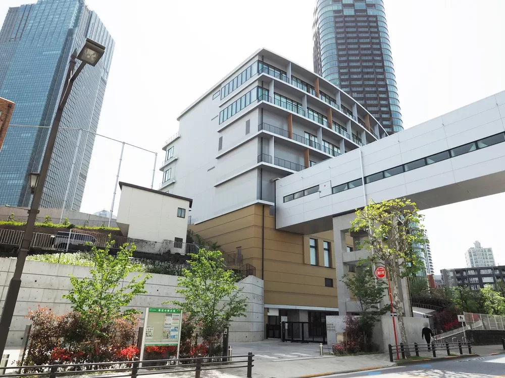 港区立赤坂小学校・中学校