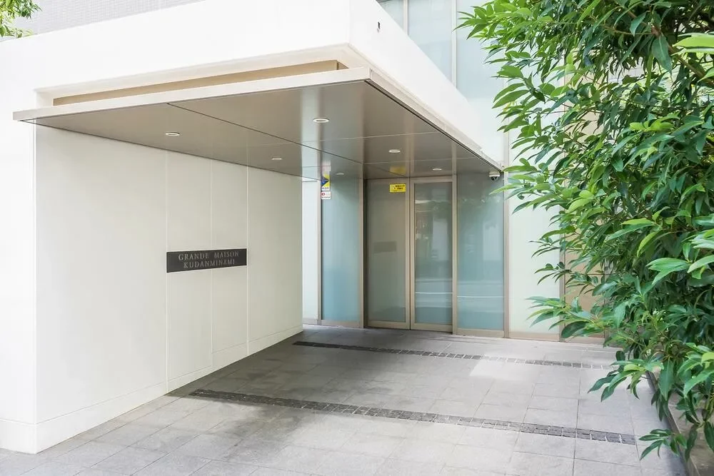 グランドメゾン九段南 アプローチ