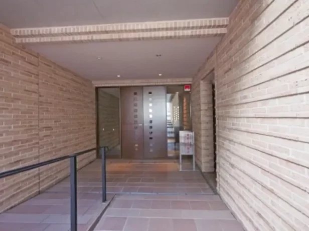 プラウド松濤 エントランス