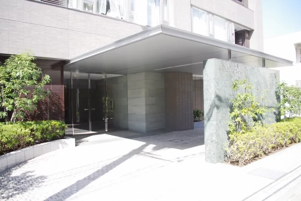 グランスイート六番町 エントランス
