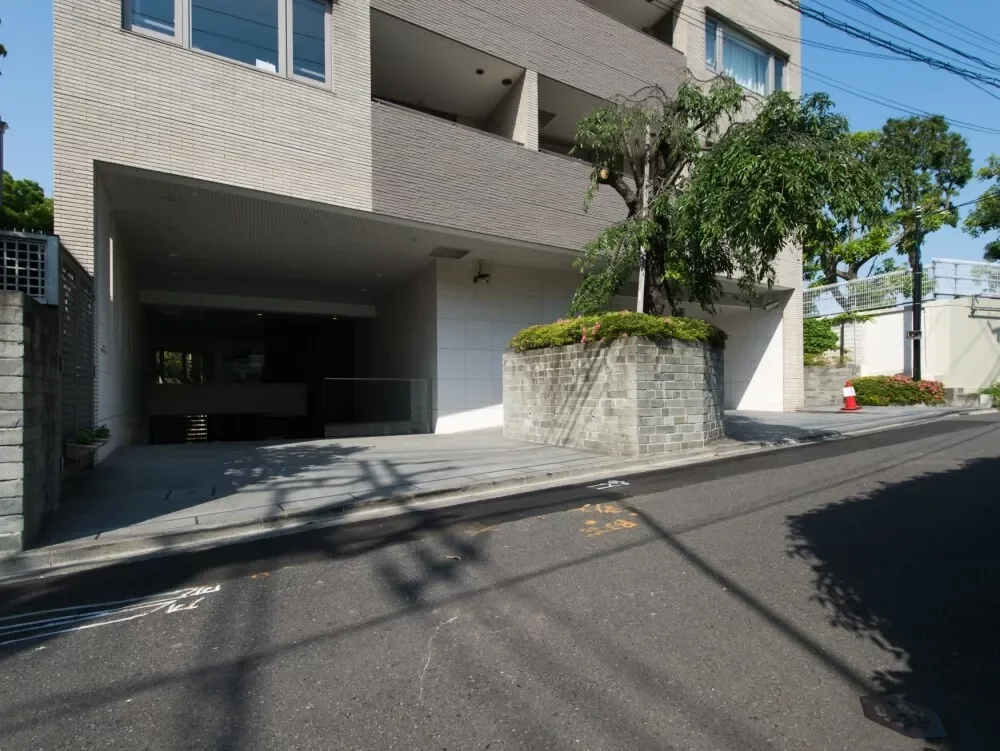 サンウッド白金三光坂 エントランスアプローチ