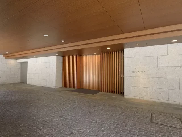フォレセーヌ赤坂丹後町 エントランス