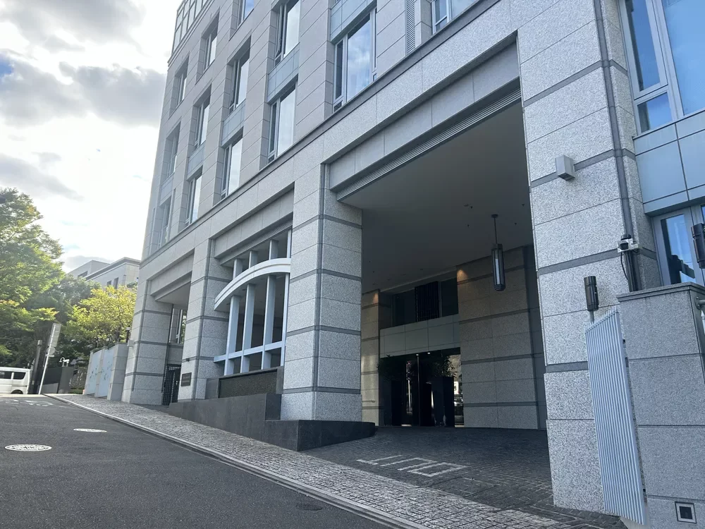 パークマンション三田日向坂_車寄せ2