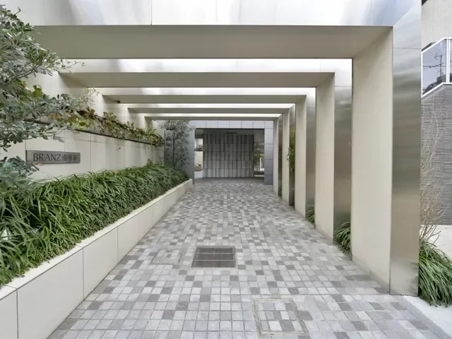 ブランズ南麻布 アプローチ