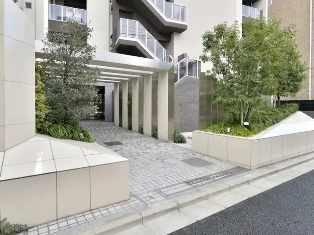 ブランズ南麻布 アプローチ