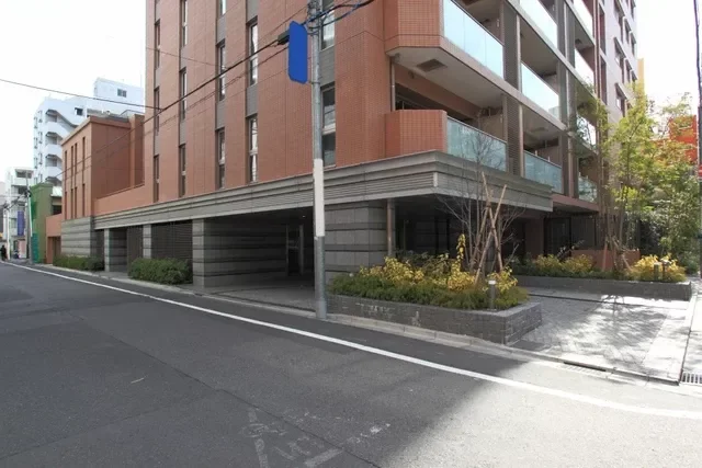 プレミスト神楽坂 アプローチ