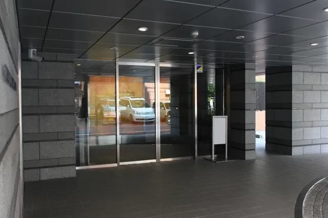 プレミスト神楽坂 エントラス