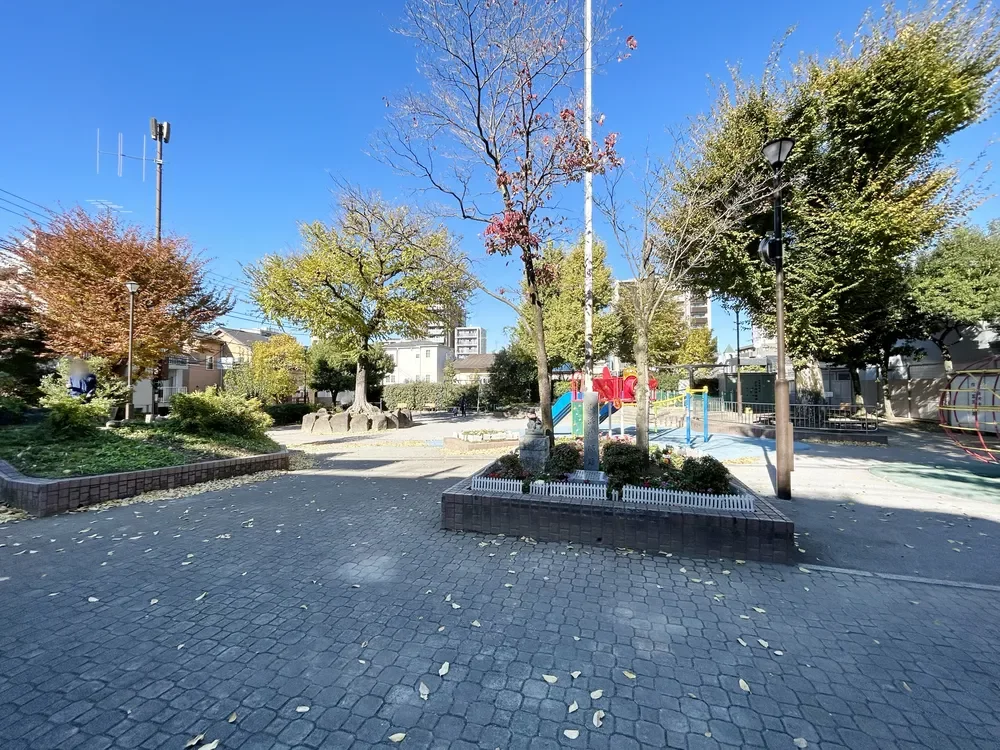 新宿区立矢来公園