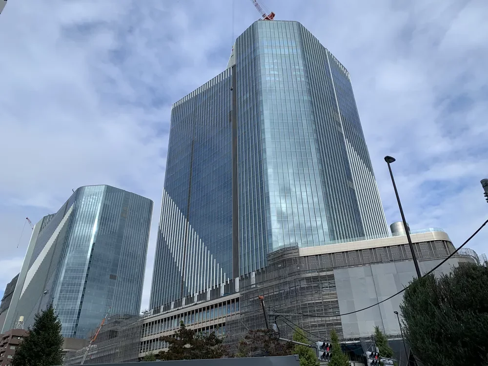 再開発が進む高輪ゲートウェイ駅前