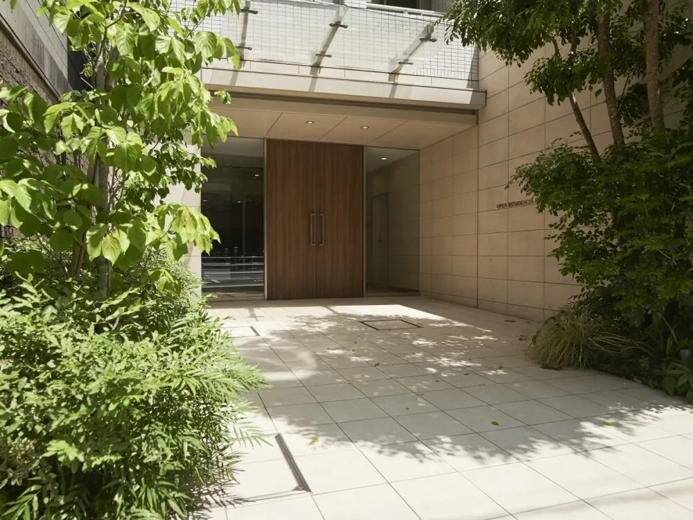 オープンレジデンシア南青山骨董通り エントランス