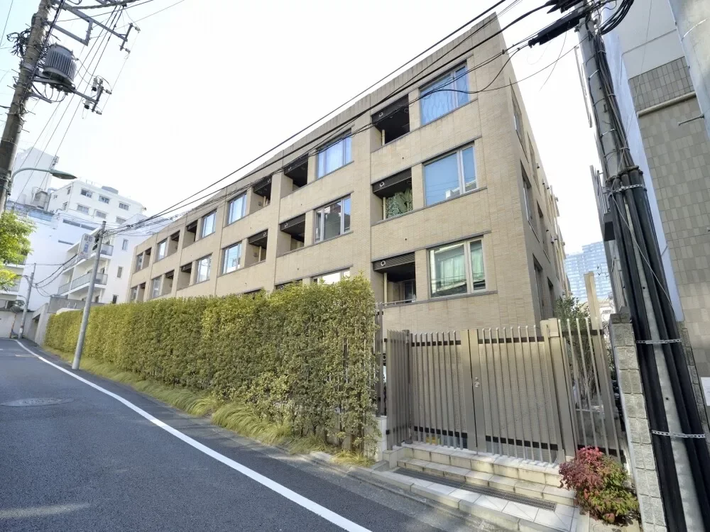 ミッドガーデン赤坂氷川