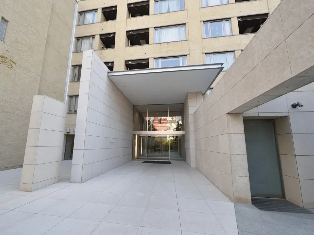 ミッドガーデン赤坂氷川 エントランス