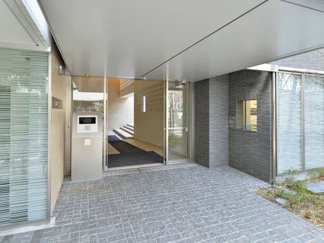 ブランズ六本木 エントランス