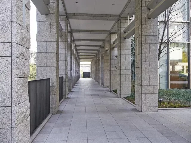 アークヒルズ仙石山レジデンス エントランス