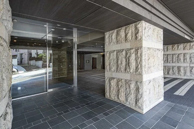 パークコート神楽坂レゼリアエントランス