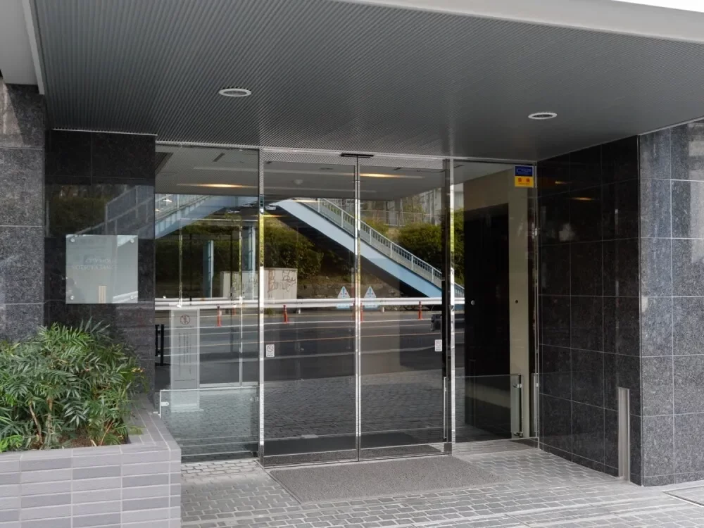 シティハウス四谷三丁目 エントランス