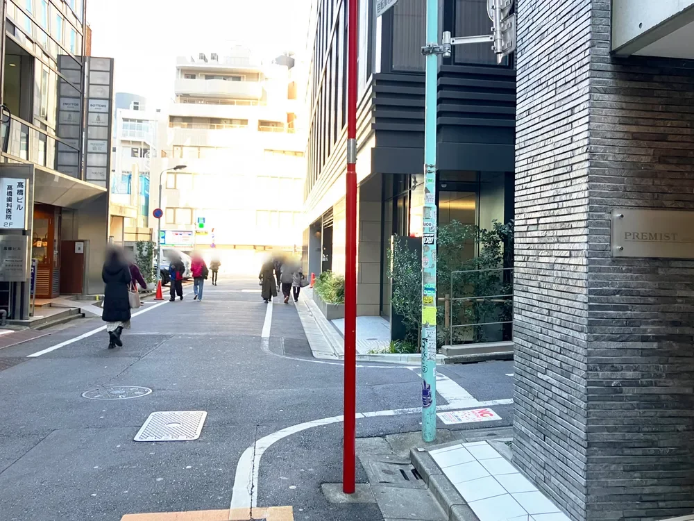 プレミスト渋谷宮益坂前の通り