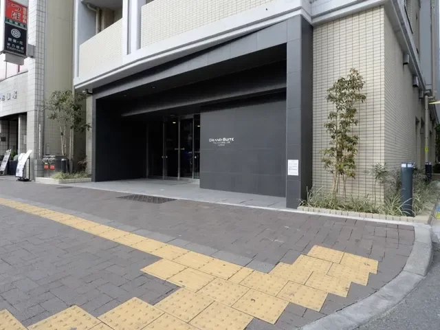 グランスイート四谷二丁目レジデンス　アプローチ