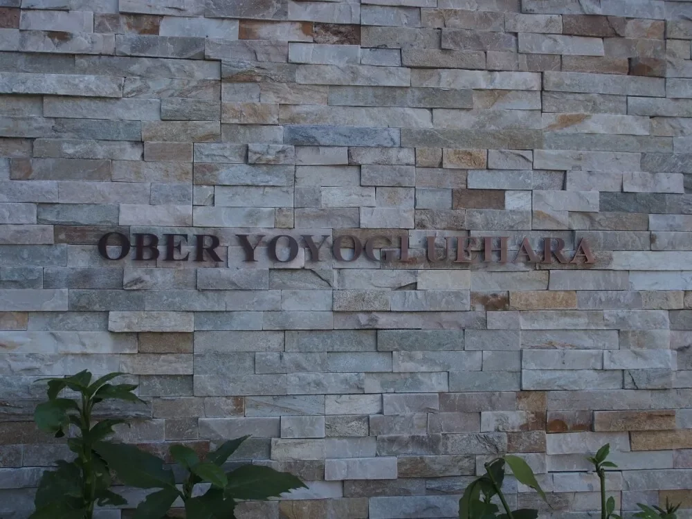 オーベル代々木上原 レリーフ