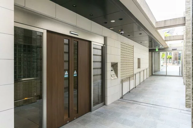 オープンレジデンシア表参道est エントランス