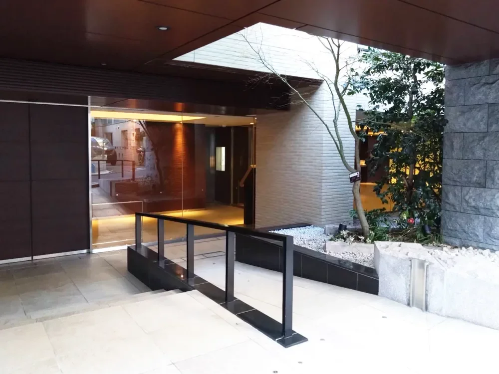 グランドメゾン白金レジデンス アプローチ