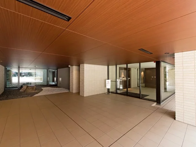 プラウド白金台三丁目 エントランス