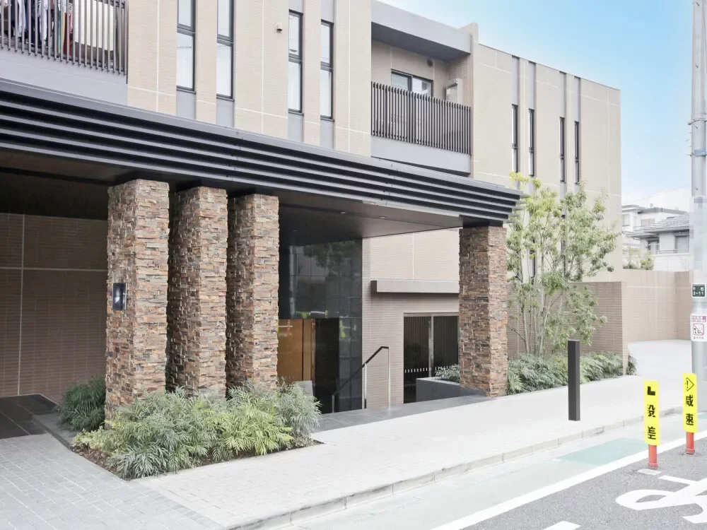 インペリアルガーデン アプローチ