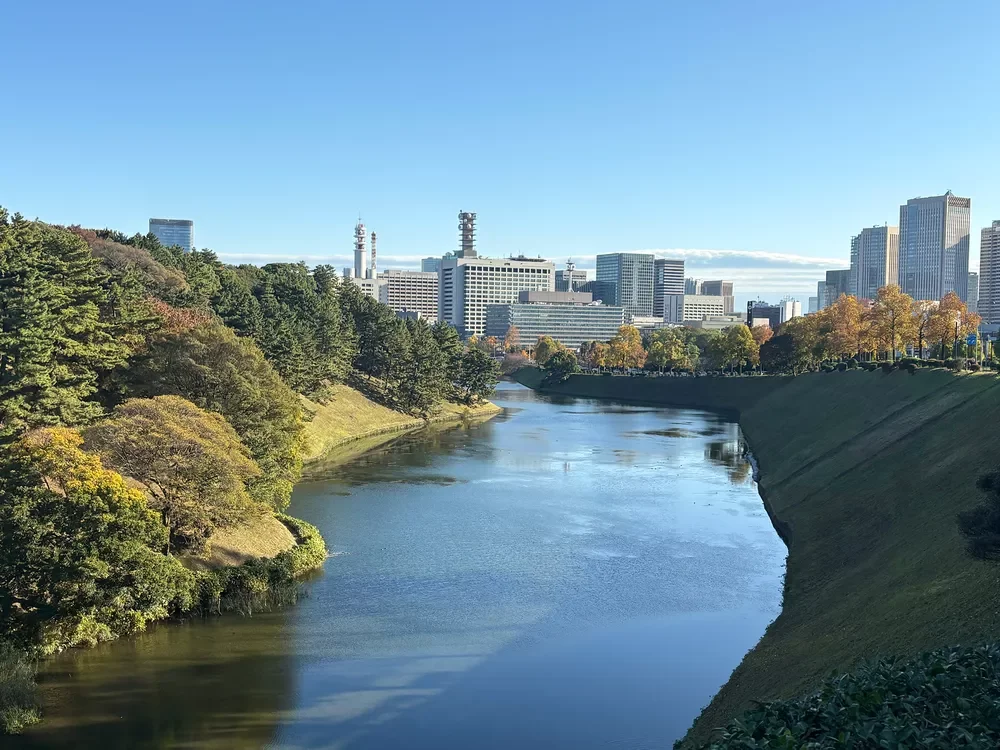 半蔵門から見る桜田濠