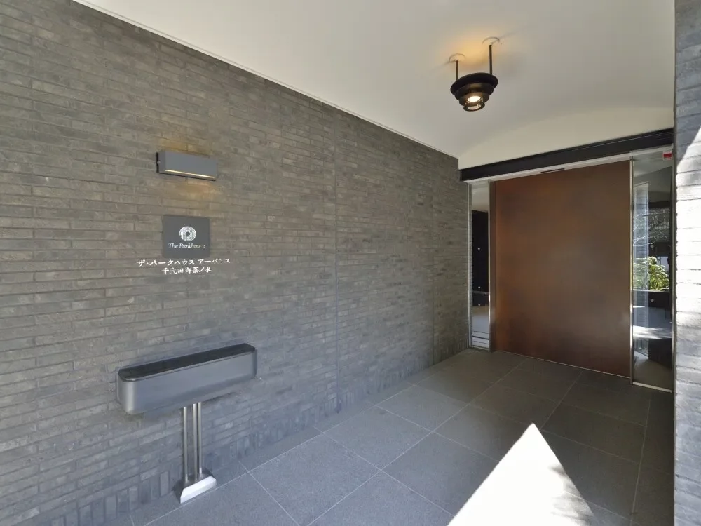 ザ・パークハウス アーバンス千代田御茶ノ水 エントランス