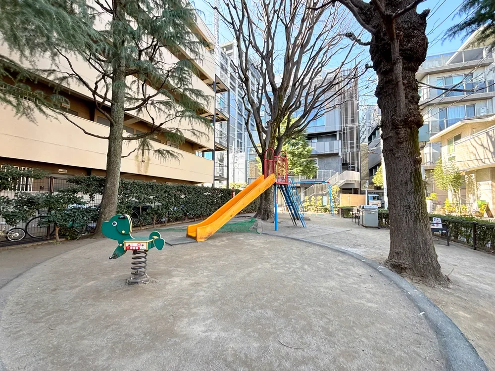 南青山三丁目児童遊園