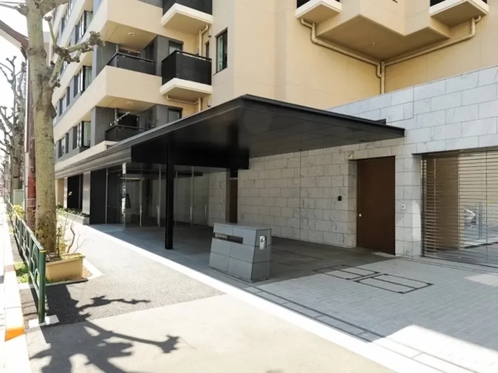 ジオ御苑内藤町 アプローチ