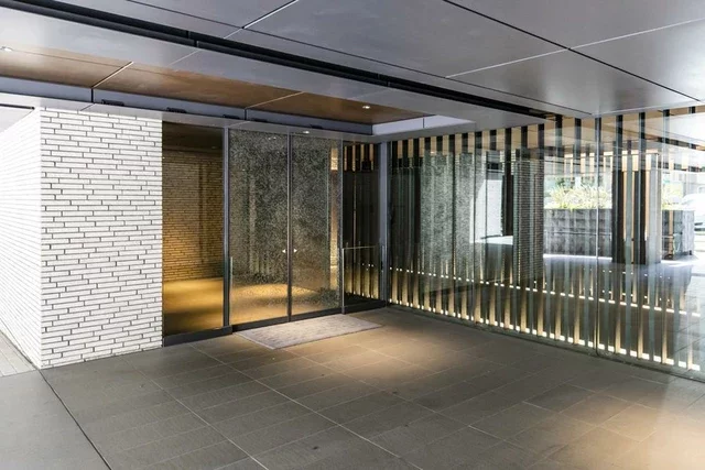 フォレセーヌ赤坂檜坂　エントランス