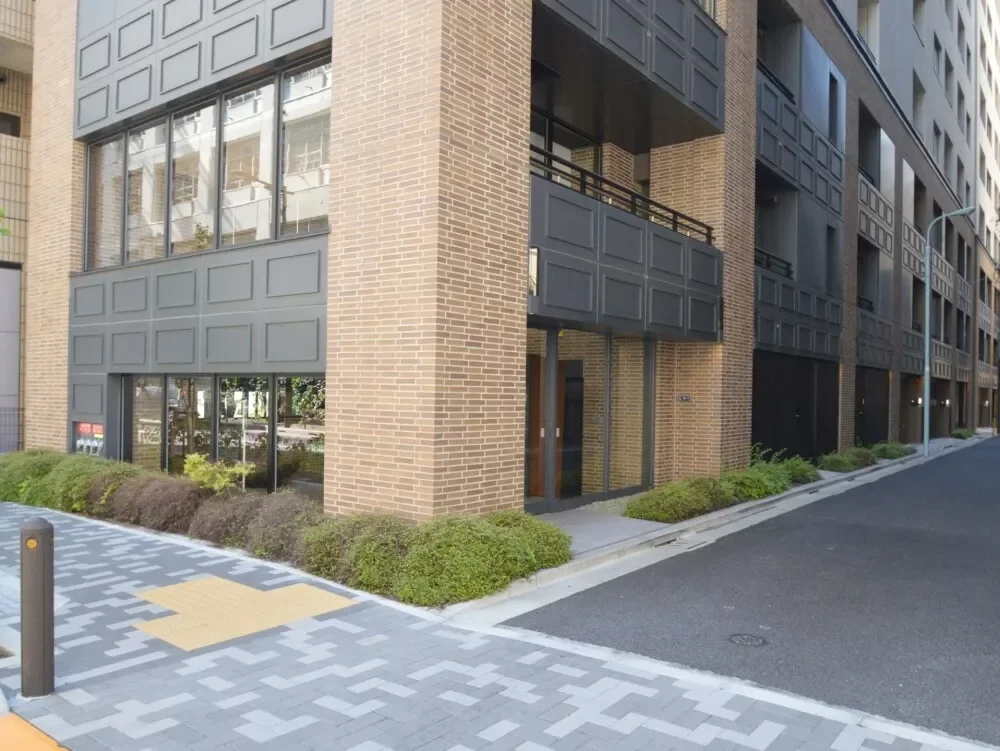 パークリュクス銀座mono アプローチ