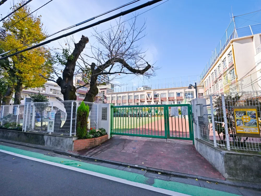 新宿区立市谷小学校