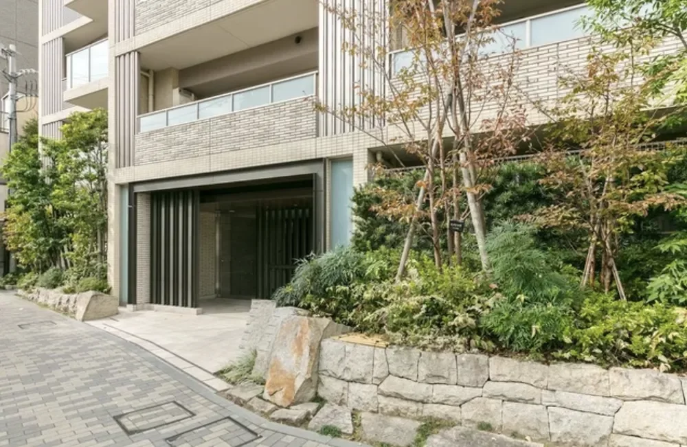 ザ・パークハウス四谷若葉レジデンス エントランスアプローチ
