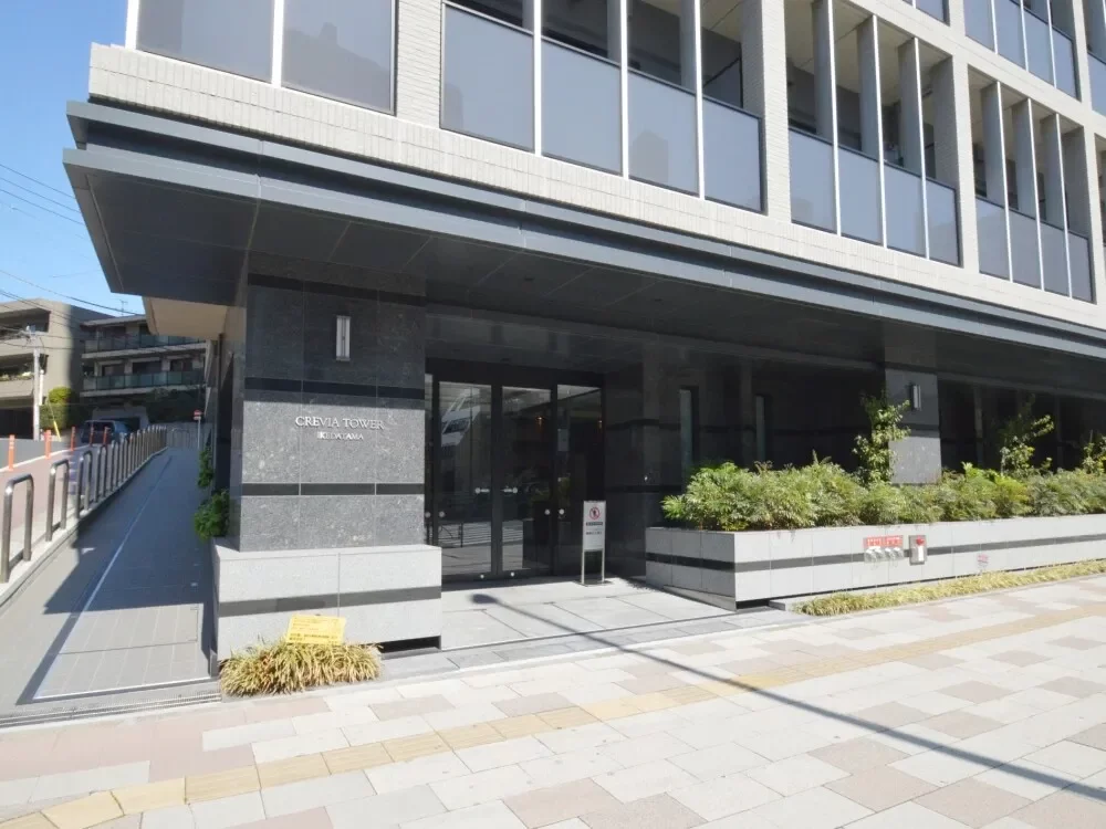 クレヴィアタワー池田山 アプローチ