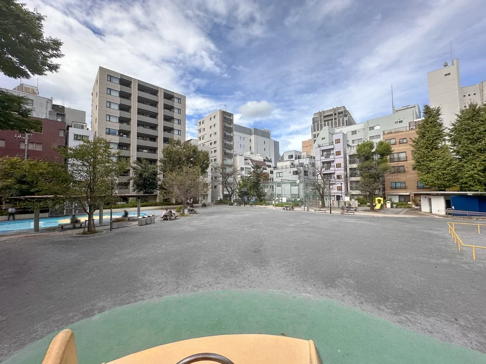 越前堀公園 広場